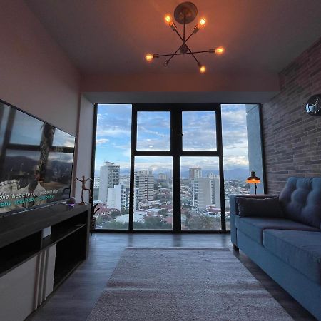 Cosmopolitan Apt 1407, 5 Star Facilities, 15M Sjo Airport, Parking, Pool, Gym Сан Хосе Екстериор снимка