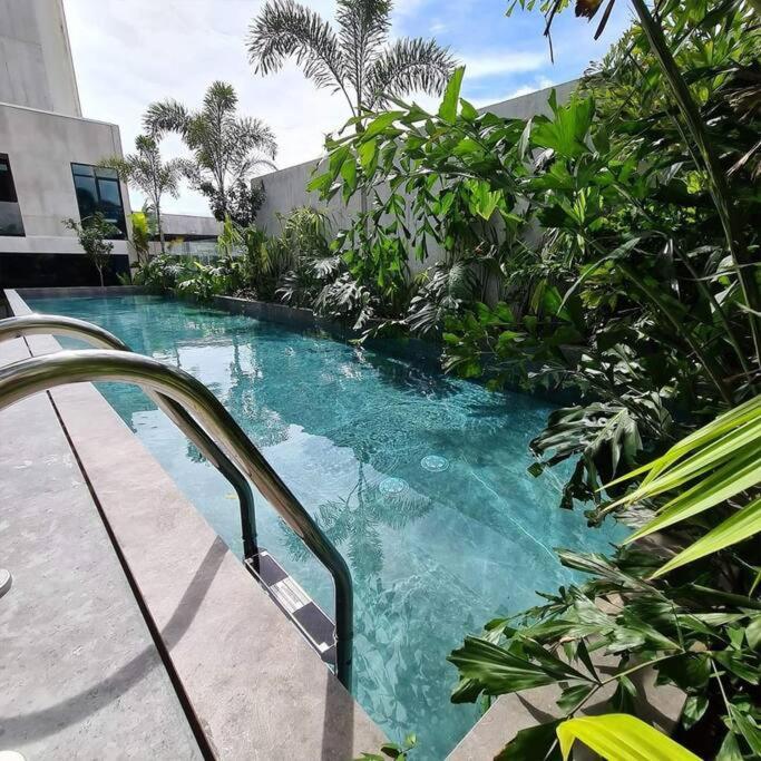 Cosmopolitan Apt 1407, 5 Star Facilities, 15M Sjo Airport, Parking, Pool, Gym Сан Хосе Екстериор снимка
